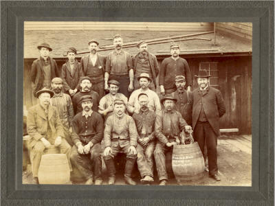 Hemrich Bros. Brewery workers -  image